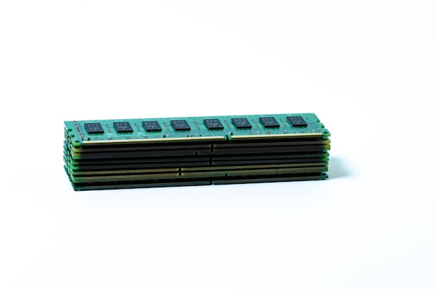 Czy płyta główna DDR4 obsługuje DDR3?