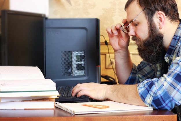 Jak stworzyć grę bez programowania i czy to w ogóle możliwe?