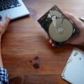 Ile kosztuje wymiana dysku twardego w laptopie?