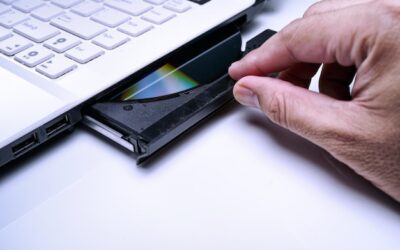 Jak sprawdzić ile RAM obsługuje laptop?