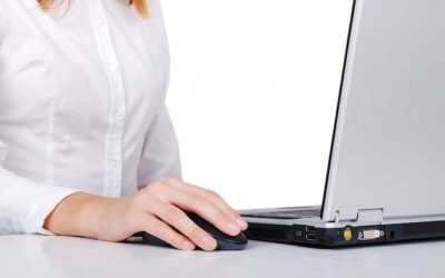 Jak włączyć komputer bez guzika?