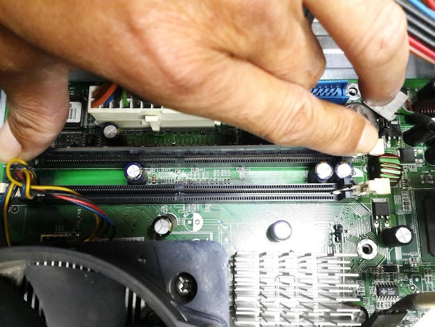 Czy w laptopie można wymienić ram samodzielnie?