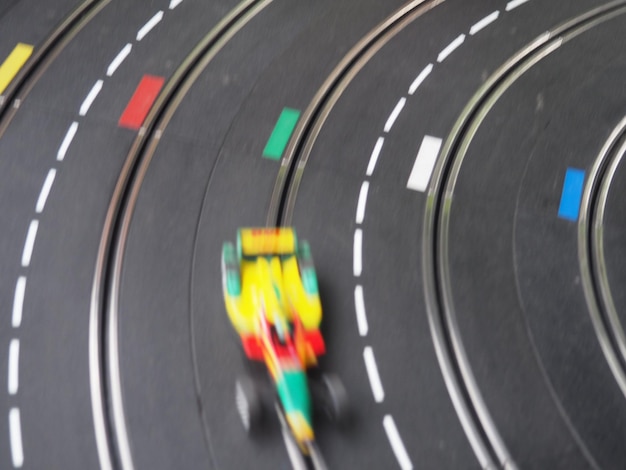 Jaka gra wyścigowa sprawdzi się na spokojny wieczór?