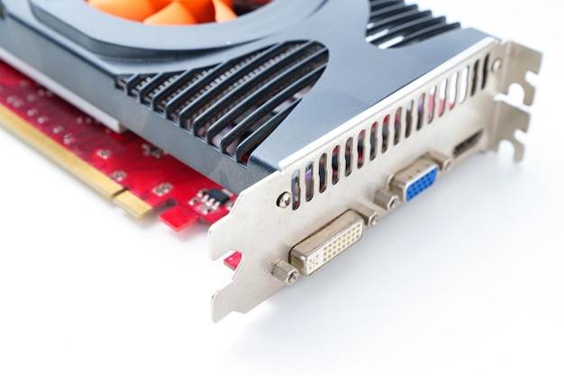 Jak dodać kartę graficzną do komputera domowego?