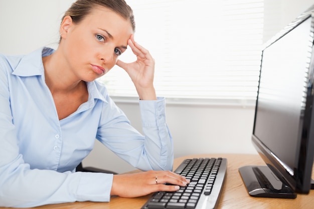 Jak zwiększyć pamięć w komputerze bez wymiany sprzętu?