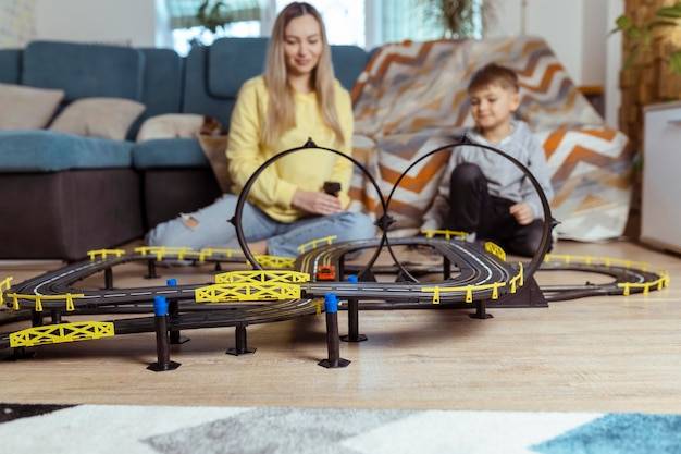 Jakie gry wyścigowe polecacie na długie wieczory?