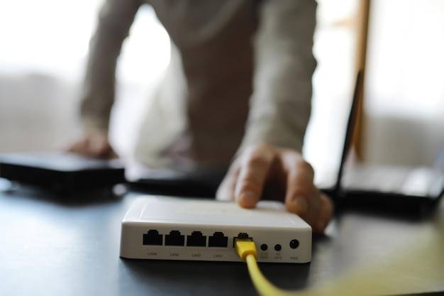 Jak dodać drugi router do sieci i poprawić zasięg WiFi?