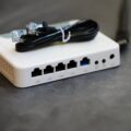 Jak podpiąć router do modemu w domowej sieci?
