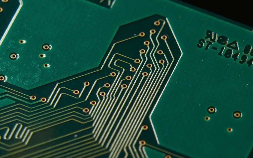 Jaka płyta główna pod i7 9700k sprawdzi się w codziennym użytkowaniu?